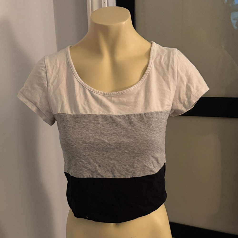 Trendy Color Block Crop Top in White, Gray, and Black